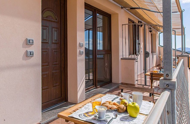 Bilocale Con Terrazza Vista Mare La Maddalena Immobiliare 