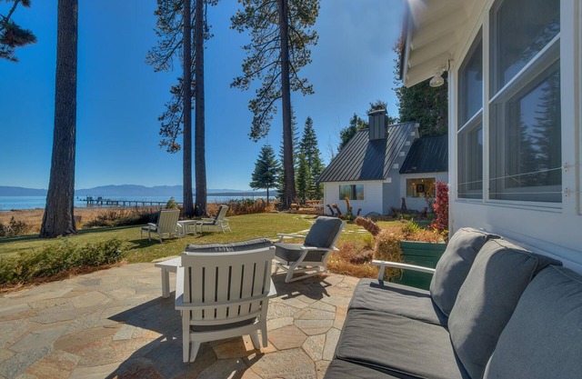 Belleview Lakefront by Tahoe Getaways - Hot Tub, Pier, Buoy and Guest House
