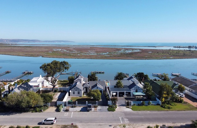 Bergriverliving: Family Accommodation on the Banks of the Berg River!