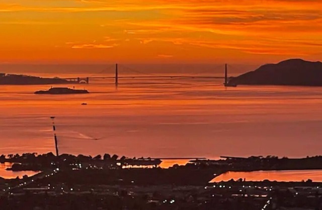 Berkeley Hills: Stunning Views & Luxury Home, Fab Location, Hiking Trails & City