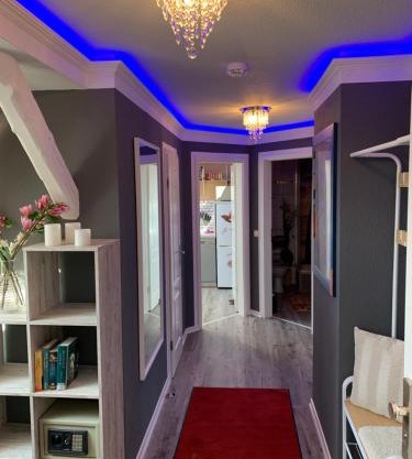 Best-Preis Ferienwohnung mit Netflix, Self-Check-In, eBike Ladestation im Fahrradraum, WLAN - direkt am Elberadweg im Herzen von Wittenberge