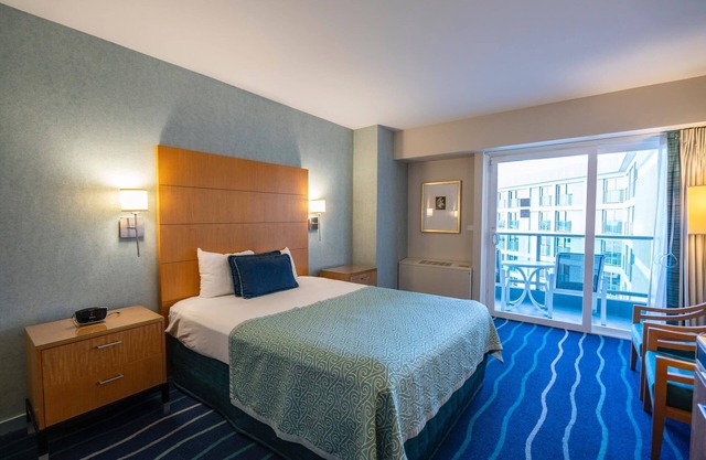BEST RATE! ADA Studio Ala Moana Condominium (AH01)