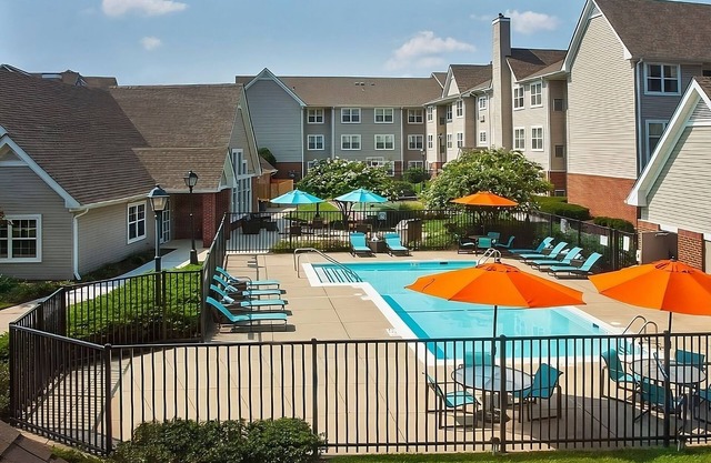 Best Value, Quality Stay! Free Breakfast, w/Pool, Near M&T Bank Stadium!