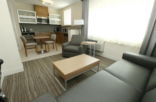 Best Western Plus Sawridge Suites