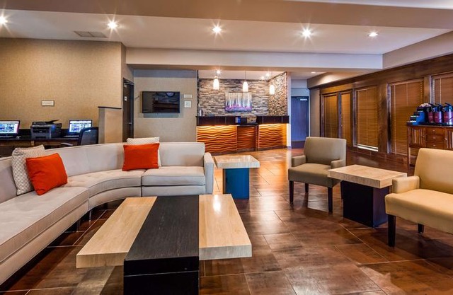 BEST WESTERN PLUS Prairie Inn Albany