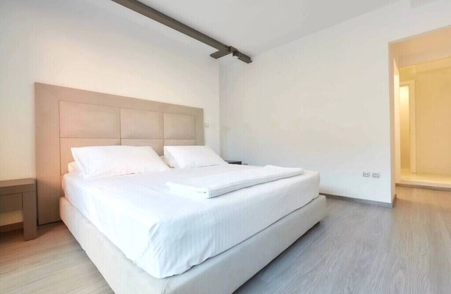 BH425 - B - Apartment Athens