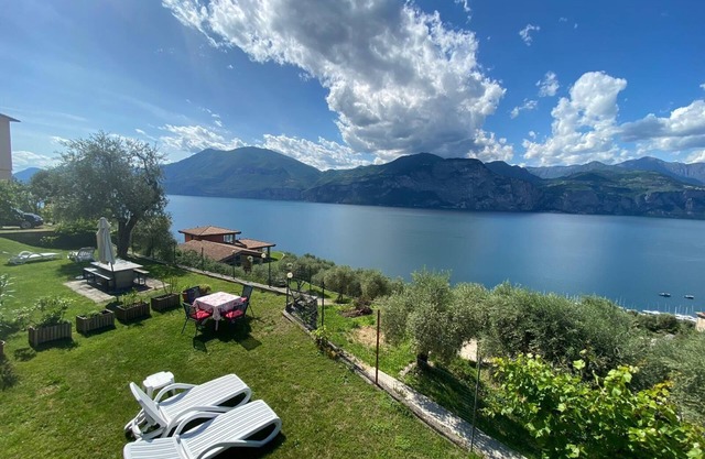 Biancarosa apartment, with a wonderful lake view