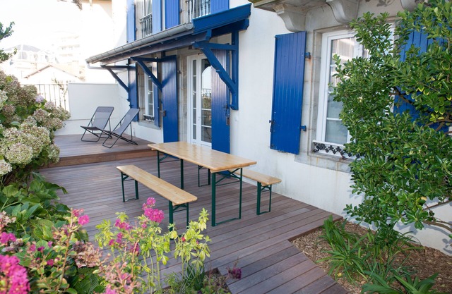Biarritz, Walk to the beach ! Cute cottage above Côte des Basques