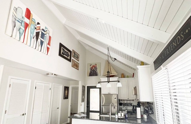 Big Canoe cottage on Lake Sconti with water and golf course views