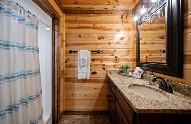 Bigger IS Better! Spacious 5 BR Hideaway