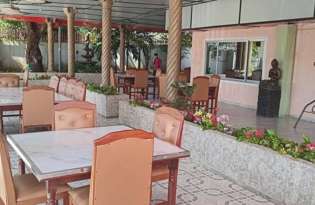 Bina's Inn hotel