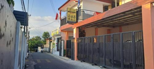 Bintang Khanida Syari'ah