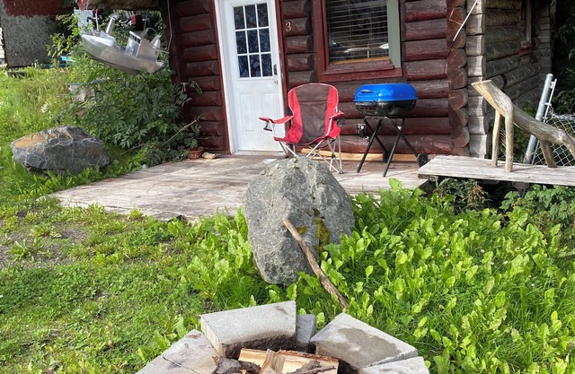 Birdhouse Cabin Rental LLC/Near Girdwood or Anchorage