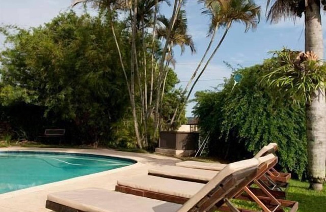 Bizafrika Guest Lodge & Conference Center