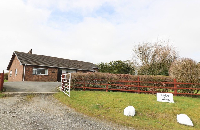 BLAENYWAWR ANNEXE, country holiday cottage in Aberaeron