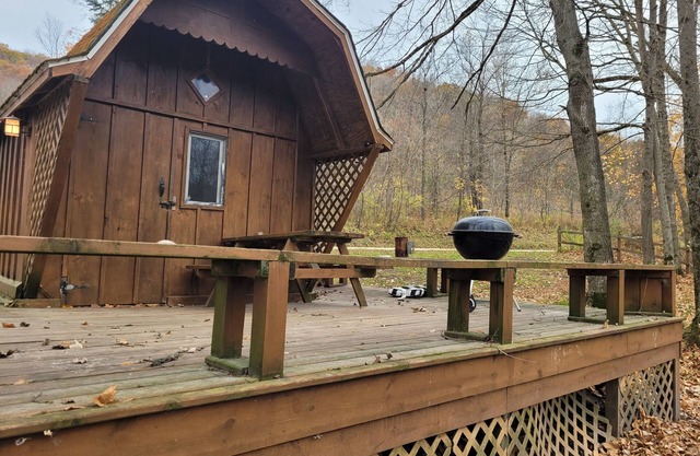 Blakley Hobbit Small Cabin