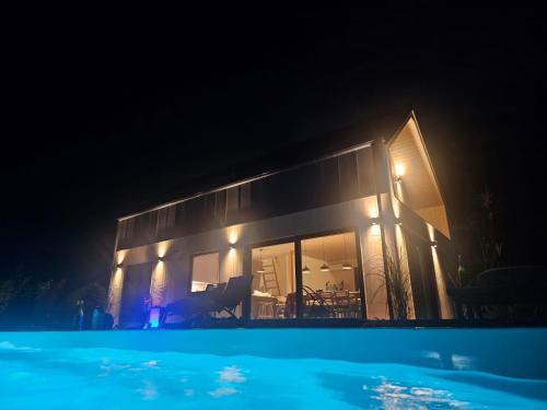 Blissko - boho willa z basenem, sauną i jacuzzi