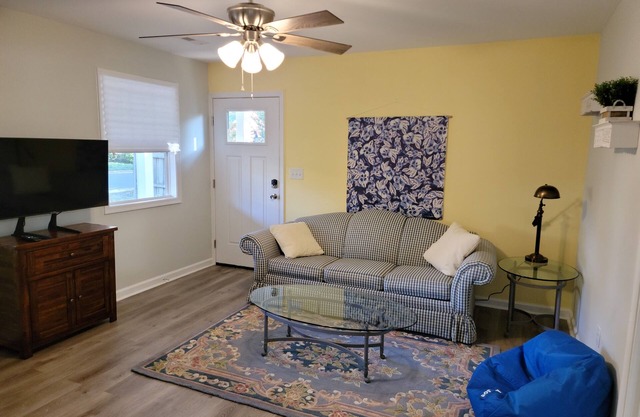 Blue Ridge Avenue Guest House