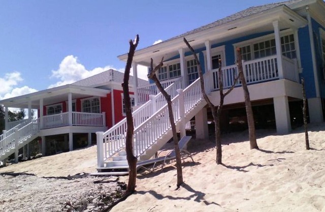 Blue Spacious Queen Villas, Mangrove Cay Seaview