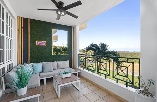 Blue View Villa | Stunning Design and Views
