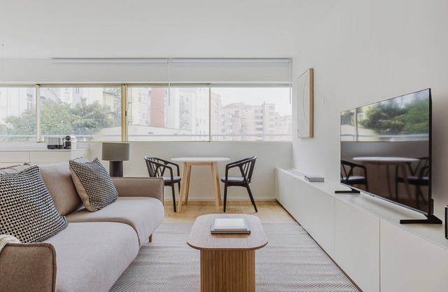 Blueground | Areeiro 1bd apartment