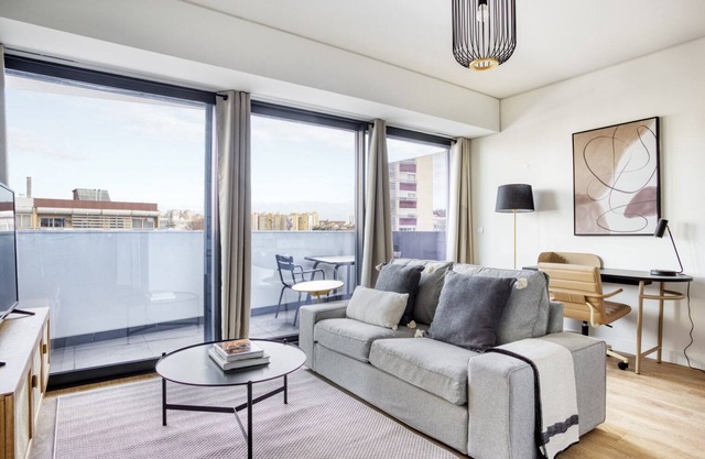 Blueground | Olivais, fully furnished