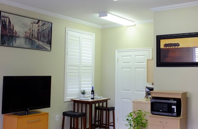 Bluewaters Bachelor Suite