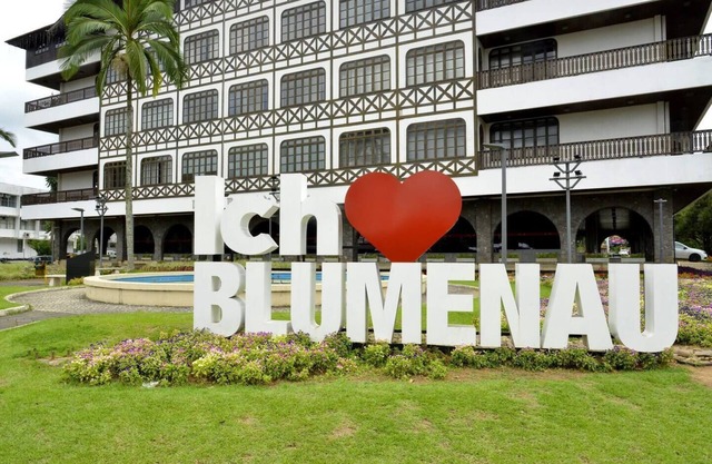 Blumenau Loft 01 - furnished with air conditioning and 4.50m garage