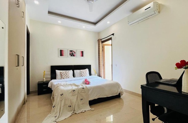 BluO Studio DLF CyberCity - Kitchen, Balcony, Lift