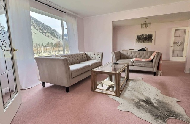 Blush Bliss – A Peaceful Vineyard Escape