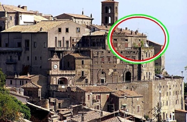 BOMARZO, Rooftop terrace apartment in Orsini-pallace with a great Tiberview.
