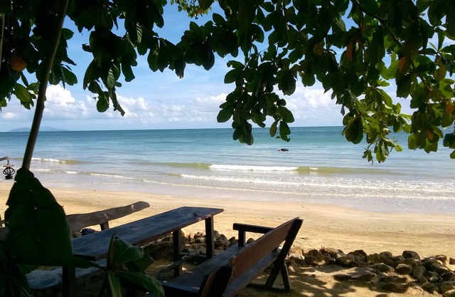 Bonhomie Beach Cottages