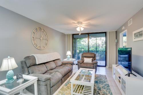 Bonita Springs Vacation Rental with Community Pool!