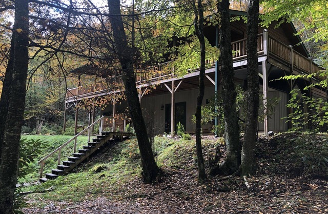 BOOK NOW for your mountain vacation. Creeks, Waterfall, HotTub, Fire Pits.
