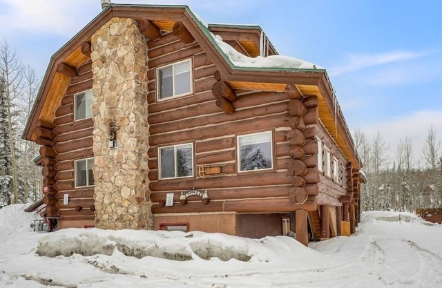 Boulder Cat Lodge - Sleeps 14 - Pet friendly,nMtn views & close to ski resorts