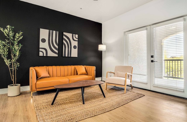 Boulevard Stays Luxe 2BR by the Stadium Pool, Parking, Gym 08