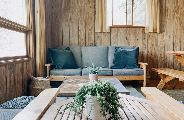 Bowerbird Beach Camp Cabin #5