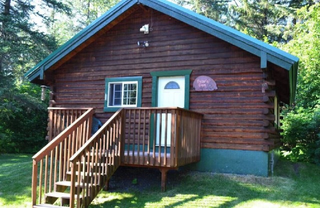 Box Canyon Cabin Bear's Den Cabin - 2 bed, WI-FI