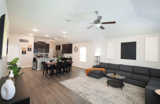 Brand-New 3BR Brooks Extended Stay W/D WiFi!