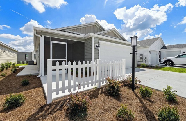 Brand New Home to Share in The Villages- Bikes,Golf Clubs nAvailable