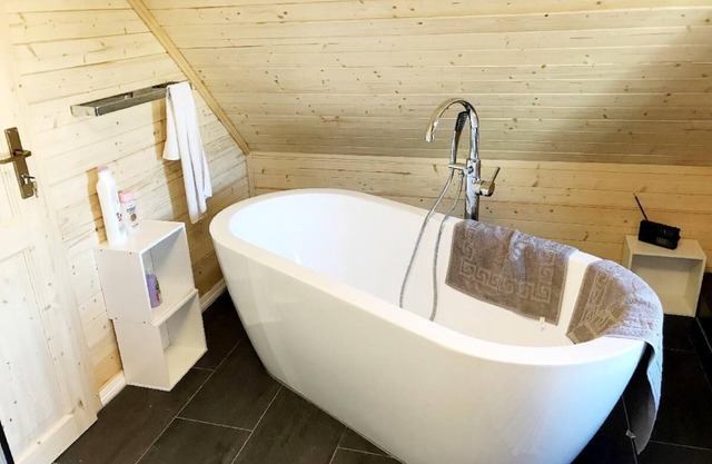 Brand new luxury chalet (70 sqm) with free-standing bathtub and two terraces
