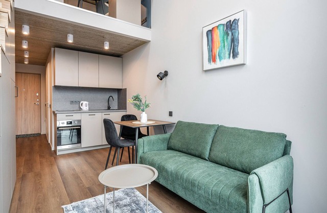 Brand New Urban Loft 72