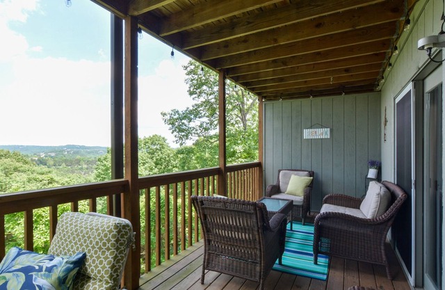 Branson Treehouse Retreat