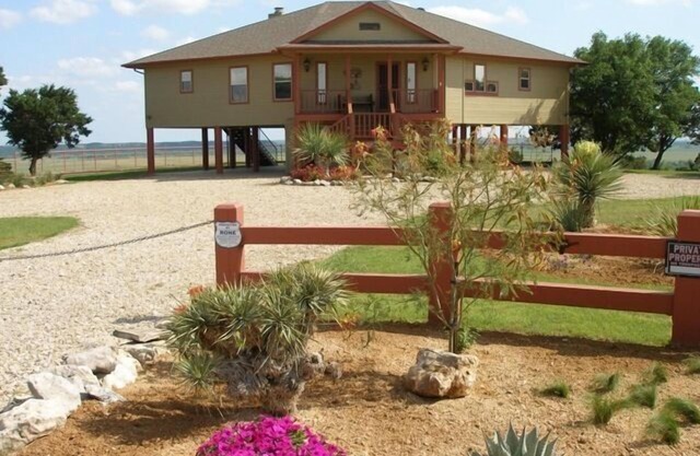 Brazos River View Large Covered Private Deck with Hot Tub and Fire Pit