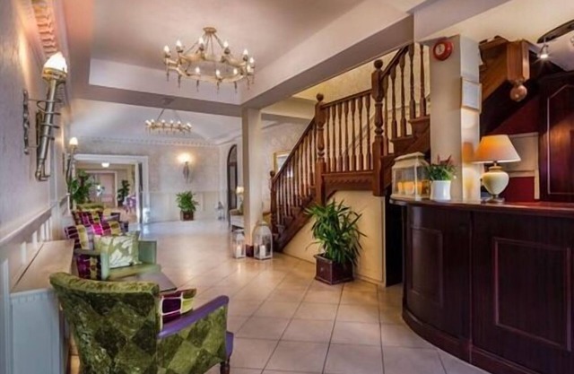 Breffni Arms Hotel