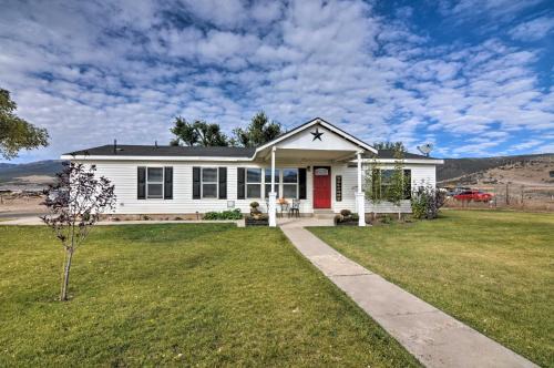 Bright and Beautiful Home, Explore Natl Parks!