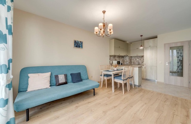 Bright and Newly Refurbished Apartment near Center