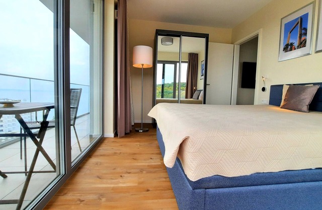 Bright apartment A102 with sea view near the beach 2 bedroom terrace
