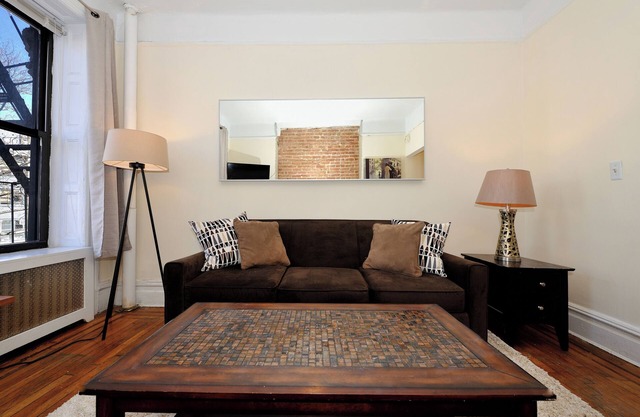Bright & Cozy 1BR Apartment in NYC!