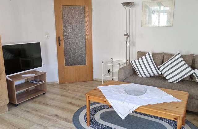 Bright Hohes Riff vacation apartment for up to 3 people